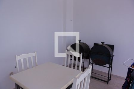 Apartamento à venda com 43m², 2 quartos e 1 vaga Apartamento à venda com 43m², 2 quartos e 1 vagaÁrea comum - Salão de festas