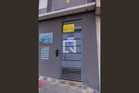 Apartamento à venda com 43m², 2 quartos e 1 vaga Apartamento à venda com 43m², 2 quartos e 1 vagaFachada