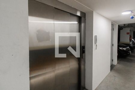 Apartamento à venda com 43m², 2 quartos e sem vagaElevador