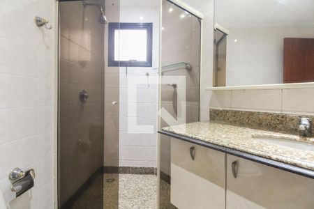 Apartamento à venda com 120m², 3 quartos e 3 vagas Apartamento à venda com 120m², 3 quartos e 3 vagasBanheiro Social