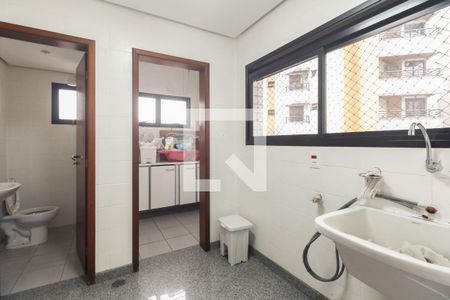 Apartamento à venda com 120m², 3 quartos e 3 vagas Apartamento à venda com 120m², 3 quartos e 3 vagasÁrea de Serviço