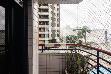 Apartamento à venda com 120m², 3 quartos e 3 vagas Apartamento à venda com 120m², 3 quartos e 3 vagasVaranda Quarto 2