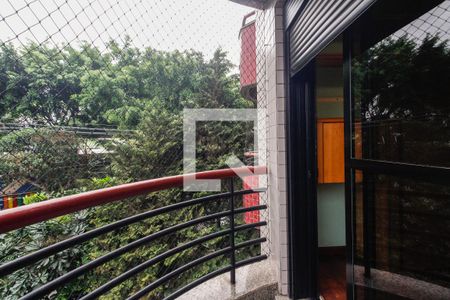 Apartamento à venda com 120m², 3 quartos e 3 vagas Apartamento à venda com 120m², 3 quartos e 3 vagasVaranda Quarto 2