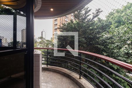 Apartamento à venda com 120m², 3 quartos e 3 vagas Apartamento à venda com 120m², 3 quartos e 3 vagasVaranda Sala