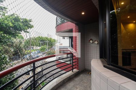 Apartamento à venda com 120m², 3 quartos e 3 vagas Apartamento à venda com 120m², 3 quartos e 3 vagasVaranda Sala