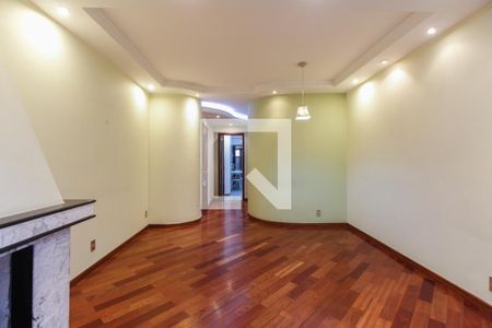 Apartamento à venda com 120m², 3 quartos e 3 vagas Apartamento à venda com 120m², 3 quartos e 3 vagasSala