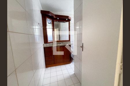Apartamento à venda com 100m², 3 quartos e 1 vaga Apartamento à venda com 100m², 3 quartos e 1 vagaBanheiro 2