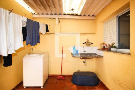 Casa à venda com 175m², 3 quartos e 3 vagas Casa à venda com 175m², 3 quartos e 3 vagasÁrea de Serviço