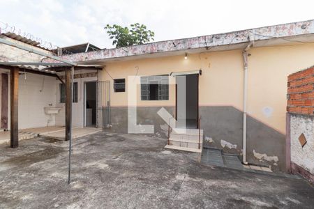 Casa à venda com 45m², 1 quarto e 1 vagaQuintal