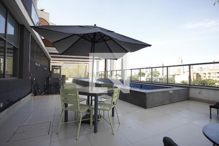 Studio à venda com 27m², 1 quarto e sem vagaPiscina