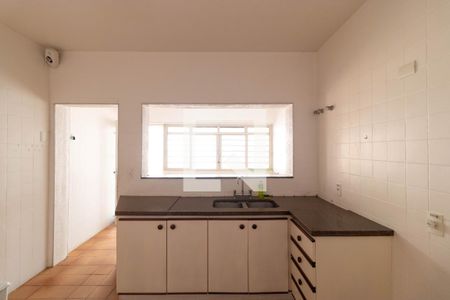 Casa à venda com 295m², 4 quartos e 16 vagas Casa à venda com 295m², 4 quartos e 16 vagasCozinha