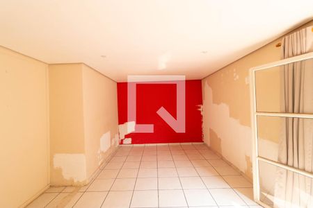 Casa à venda com 295m², 4 quartos e 16 vagas Casa à venda com 295m², 4 quartos e 16 vagasQuarto 01