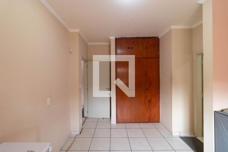 Casa à venda com 295m², 4 quartos e 16 vagas Casa à venda com 295m², 4 quartos e 16 vagasSuíte 02