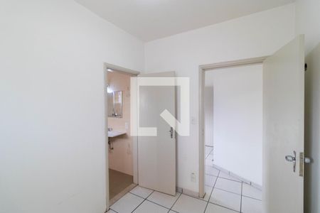 Casa à venda com 295m², 4 quartos e 16 vagas Casa à venda com 295m², 4 quartos e 16 vagasSuíte 01 - Closet