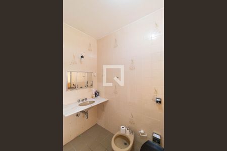 Casa à venda com 295m², 4 quartos e 16 vagas Casa à venda com 295m², 4 quartos e 16 vagasBanheiro da Suíte 02