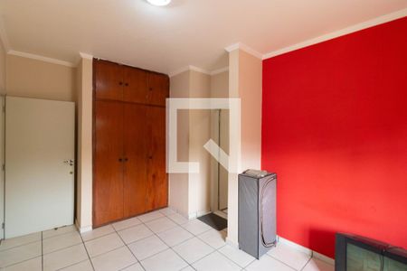 Casa à venda com 295m², 4 quartos e 16 vagas Casa à venda com 295m², 4 quartos e 16 vagasSuíte 02