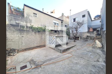 Casa à venda com 216m², 4 quartos e 1 vagaQuintal