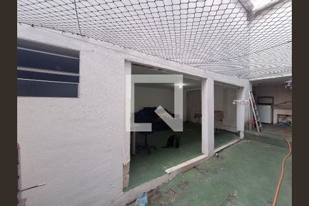 Casa à venda com 216m², 4 quartos e 1 vagaQuintal