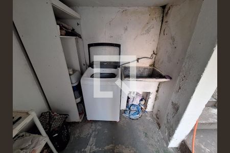 Casa à venda com 216m², 4 quartos e 1 vagaÁrea de Serviço