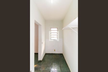 Casa para alugar com 95m², 2 quartos e 2 vagas Casa para alugar com 95m², 2 quartos e 2 vagasCloset do Quarto 2