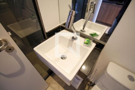 Studio à venda com 37m², 1 quarto e sem vaga Studio à venda com 37m², 1 quarto e sem vagaBanheiro