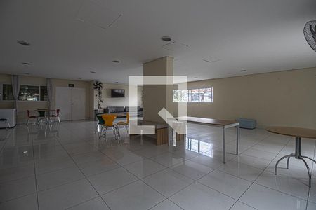 Apartamento à venda com 70m², 3 quartos e 1 vaga Apartamento à venda com 70m², 3 quartos e 1 vagaÁrea comum - Salão de festas