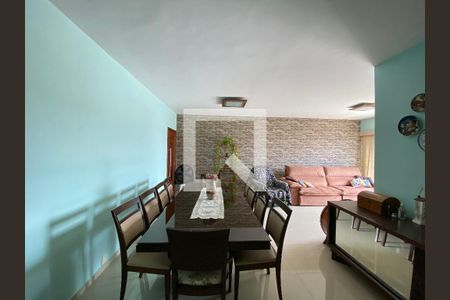 Apartamento à venda com 100m², 2 quartos e 1 vagaSala