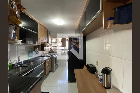 Apartamento à venda com 100m², 2 quartos e 1 vagaCozinha