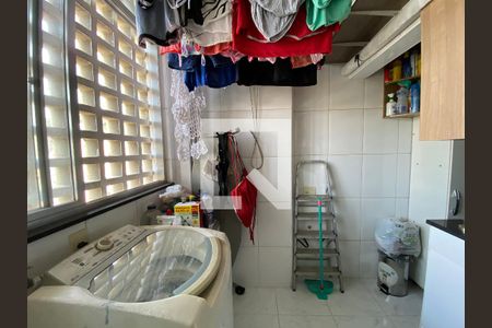 Apartamento à venda com 100m², 2 quartos e 1 vagaÁrea de Serviço