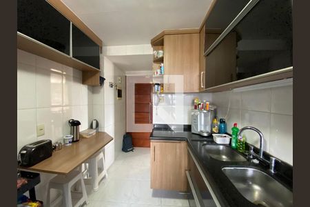 Apartamento à venda com 100m², 2 quartos e 1 vagaCozinha