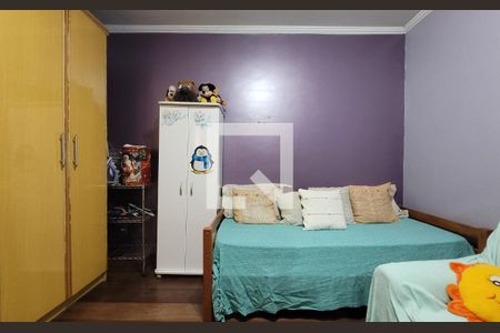 Casa à venda com 200m², 4 quartos e 4 vagasQuarto 2