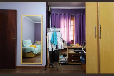 Casa à venda com 200m², 4 quartos e 4 vagasQuarto 2