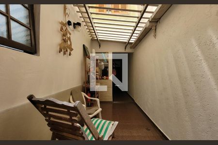 Casa à venda com 200m², 4 quartos e 4 vagasArea externa