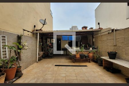 Casa à venda com 200m², 4 quartos e 4 vagasArea externa