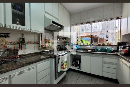 Casa à venda com 200m², 4 quartos e 4 vagasCozinha