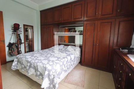 Casa à venda com 360m², 3 quartos e 6 vagasQuarto