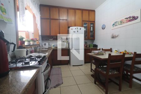 Casa à venda com 360m², 3 quartos e 6 vagasCozinha 