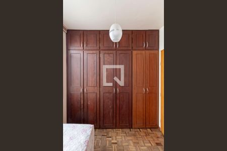 Casa à venda com 220m², 4 quartos e 3 vagasQuarto 2