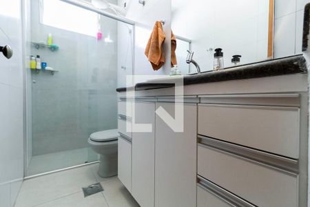 Casa à venda com 220m², 4 quartos e 3 vagasBanheiro da suíte