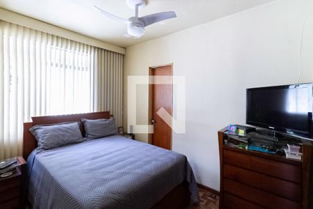 Casa à venda com 220m², 4 quartos e 3 vagasSuíte