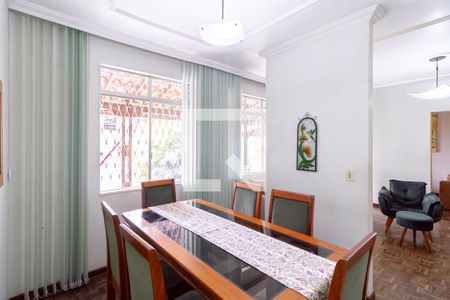 Casa à venda com 220m², 4 quartos e 3 vagasSala de jantar