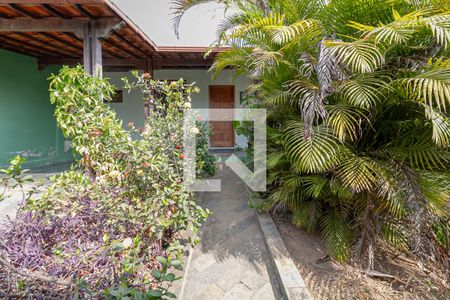 Casa à venda com 220m², 4 quartos e 3 vagasEntrada