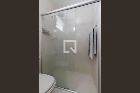 Casa à venda com 220m², 4 quartos e 3 vagasBanheiro da suíte