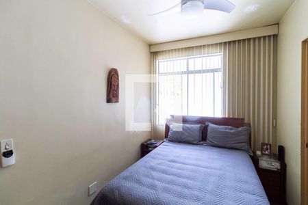 Casa à venda com 220m², 4 quartos e 3 vagasSuíte