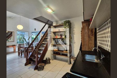 Casa de condomínio à venda com 126m², 4 quartos e 2 vagasCozinha