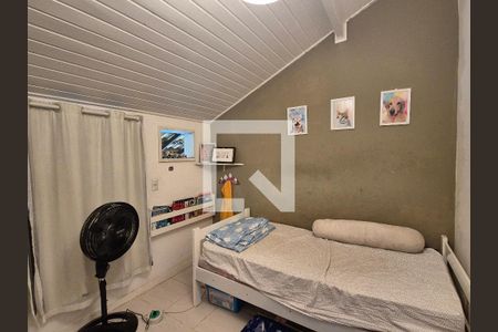 Casa de condomínio à venda com 126m², 4 quartos e 2 vagasQuarto 3