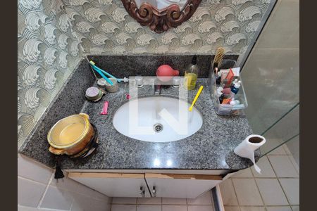 Casa de condomínio à venda com 126m², 4 quartos e 2 vagasBanheiro da Suíte