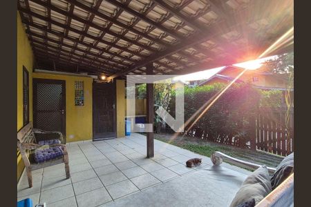 Casa de condomínio à venda com 126m², 4 quartos e 2 vagasVaranda