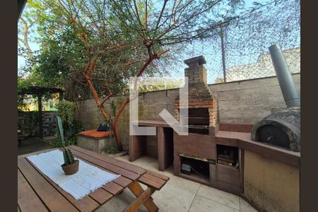 Casa de condomínio à venda com 126m², 4 quartos e 2 vagasVaranda gourmet