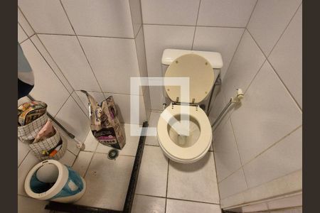Casa de condomínio à venda com 126m², 4 quartos e 2 vagasBanheiro 1